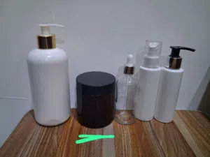 علب فوارغ لمستحضرات التجميل