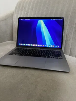 Macbook Air 2020 13”  8gb Ram 256gb ssd