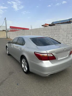 لكزس ال اس 460 موديل 2010