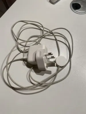 سلك شاحن ابل واتش اصلي مستعمل