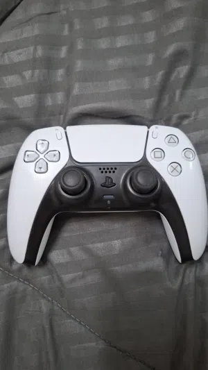 يد ps5 استعمال بسيط