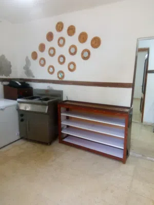 عدة مطعم نظيفة للبيع