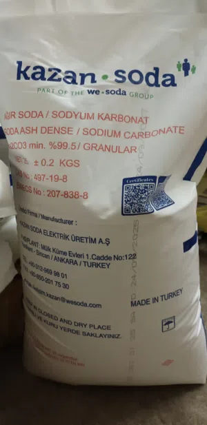 كربونات الصوديوم (رماد الصودا كثيف) وتُسمى صودا آش أو صودا الغسيل المنشأ تركيا كازان