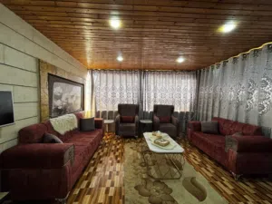 طقم كنبايات شبه جديد للبيع – جودة ممتازة