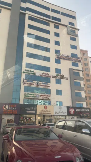 شقه للبيع او للايجار في المعبيله على الشارع