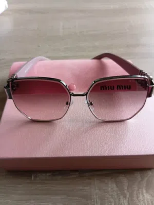 نظاره شمسيه miu miu