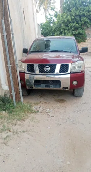 نسان تايتن للبيع او أفاري سياره الله يبارك عيب لا