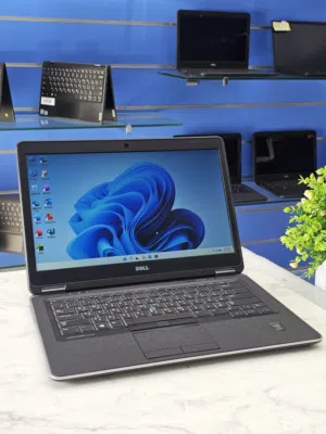 Dell Latitude E7440 Processor Core i5 4TH Generation 8GB Ram 256 GB Storage 14-inch screen size