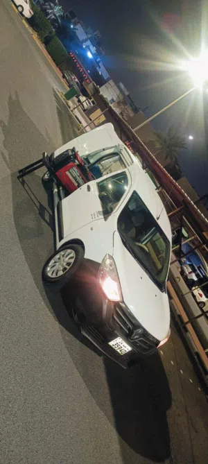 للبيع باص مقفل رينو