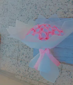 ورد ساتان صنع يد بصمملكم ورود تدوم للأبد