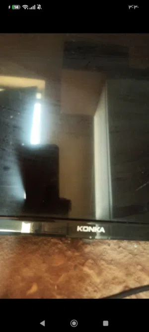 شاشه konka  بحجم 43 بوصة مع جهاز tv box لجعلها سمارت استعمال قليل نظيفة جدا