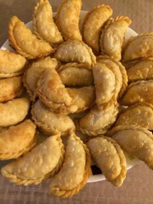 سمبوسك سوري في جبنه ولحمه