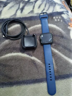الساعه الرياضيه الصحيه fitbit Versa 1