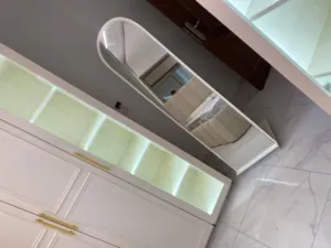 غرف نوم تفصيل بأفضل الاسعار وافضل انواع الخشب وتصميم عصري وحديث وجميع اعمال النجارة متوفر لدينا