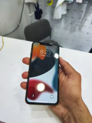 ايفون 11بروماكس