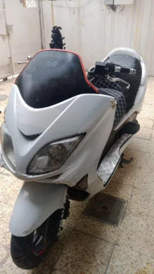 Yamaha . FZ6R . 20041