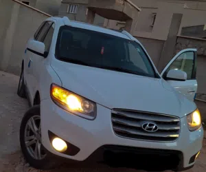 Used Hyundai Santa Fe in Zawiya