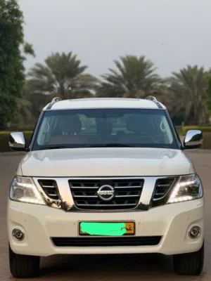 Offering my well-maintained Nissan Patrol V8 Platinum VVDEL (2017) in excellent condition.