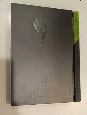 Asus rog strix (Gaming laptop)