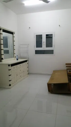 أستيديو للاجار وسط سوق صحم كل شي قريب منك