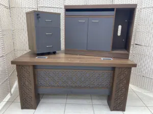 مكاتب خشب جديدة بمقاسات وألوان متعددة – تصميم أنيق وجودة عالية