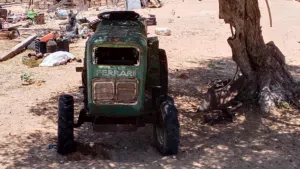 جرار في راري وحدة بسطوني معاه عزاق ومحرات بي حال جيد