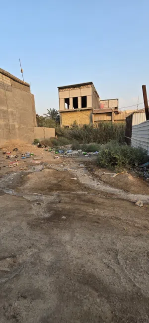 قطعة 200 م بموقع مميز