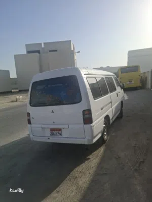 للبيع باص L200 2013