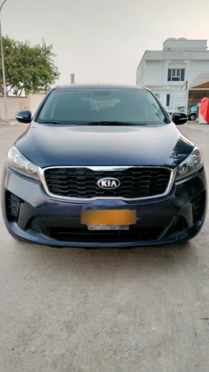 Used Kia Sorento in Muscat