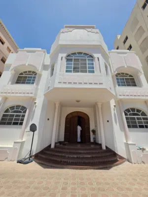 Multi-Use Commercial Building for Rent (Ideal for Medical Clinics, Offices, Corporate HQ, or Luxury
