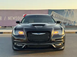 Used Chrysler 300 in Sharjah