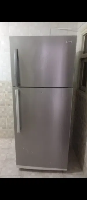 ثلاجه للبيع مستعمله استعمال خفيف وناسا