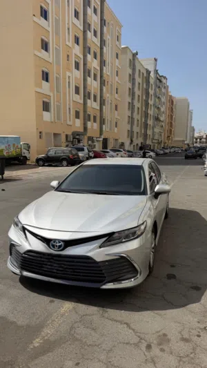 للبيع تويوتا كامري هايبرد / TOYOTA CAMRY