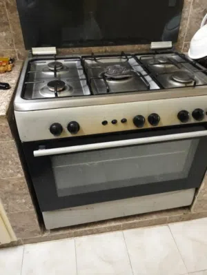 طباخة الربيع مع سلندر الغاز