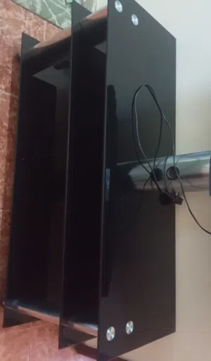 طاولة تلفاز ممتازه للبيع