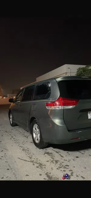 Used Toyota Sienna in Ras Al Khaimah