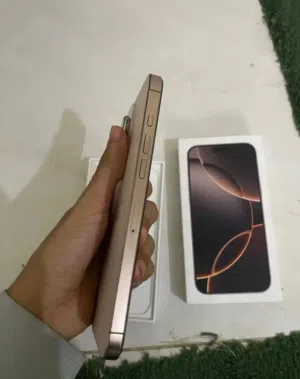 ايفون 16 بروماكس للبيع نظيف وكانه جديد