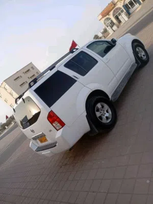 فرصه ممتازه نيسان باثفيندر رقم واحد فول ابشن فتحه سقف دبل مكينه جير كل اموره طيبه مكيف مركزي