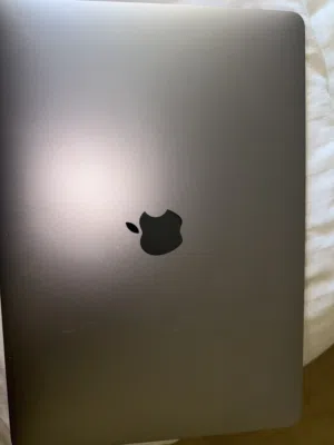MACBOOK PRO