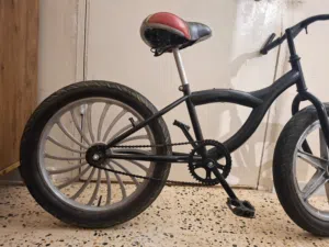 دراجة كروزر مميزة (Fat Bike) مقاس 20 - شكل هيبة واستعمال نظيف