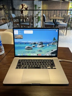 MacBook Pro 16in - Core i9 - 16GB RAM - 1TB - Touch Bar- Battery 100%