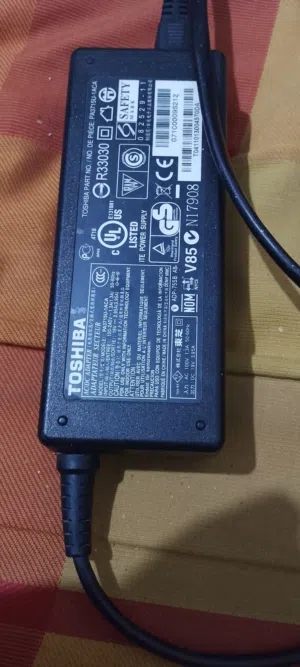شاحن لابتوب toshiba 75W اصلي شغال 100%