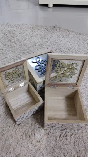 طقم صناديق خشب مع زجاج انيق
