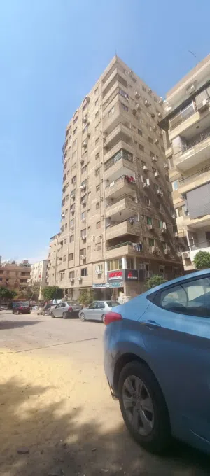 شقه للبيع مساحه 230 متر مدينه نصر مكرم عبيد امتداد عباس العقاد دور خامس اسناسير