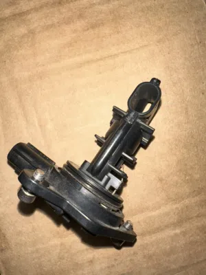 للبيع سنسر هواء كامري