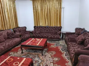 طقم كنب فاخر بحالة ممتازة