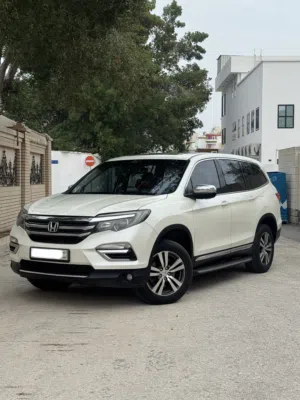 HONDA PILOT 2016 FULL OPTION - AWD - 7 SEATER - LEATHER SEATS - LOW MILAGE - EXCELLENT CONDITION!