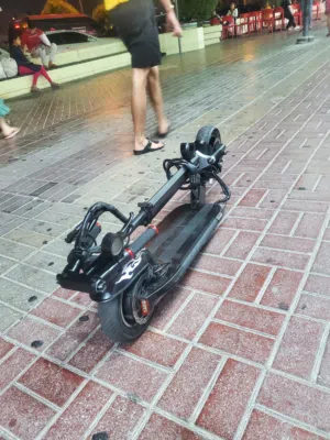 Speedway 3 electric scooter