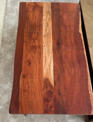 طاولة قهوة خشب طبيعي صلب (Solid Wood) بتصميم ريفي مميز