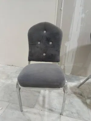 كراسي حديد تغليف جديد للبيع جملة و قطاعي حاجة نظيفة